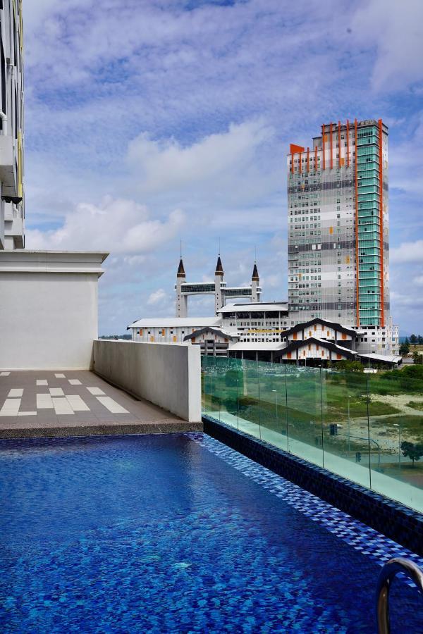 Casa Callisto Homestay - New Seaview With Pool 3Br Apartment Ladang Tanjung Куала Теренгану Екстериор снимка